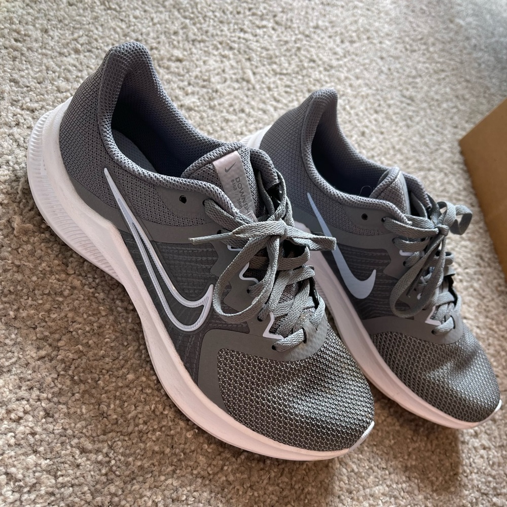 Grey Nike Downshifter